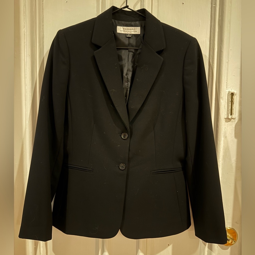Tahari Classic Black Two-Button Blazer - Women’s Medium